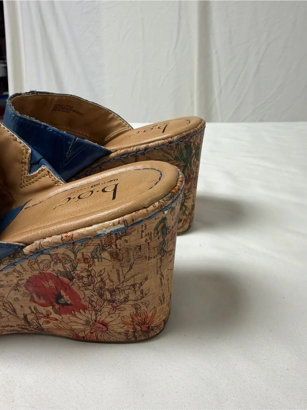 b.o.c. Born Concept 4” Wedge Slip On Sandals W/Flowers On Heel Size 9M